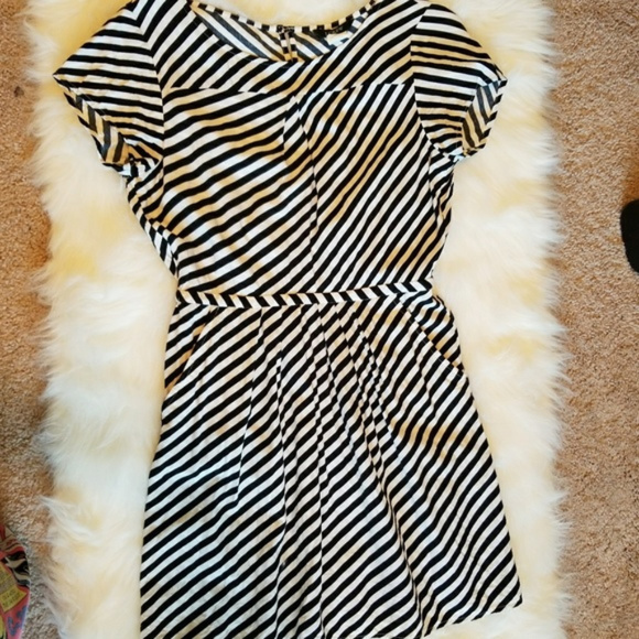 J. Crew Black & White striped dress with pockets! - Picture 2 of 4